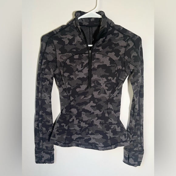 Lululemon Run Briskly 1/2 Zip Jacket Size 2 Heritage Camo Jacquard Black - Picture 5 of 12
